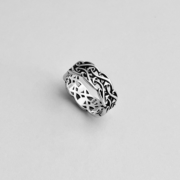 Sterling Silver Unisex Mushroom Band, Silver Ring, Wedding Bands, Spirit Ring - Picture 5 of 14